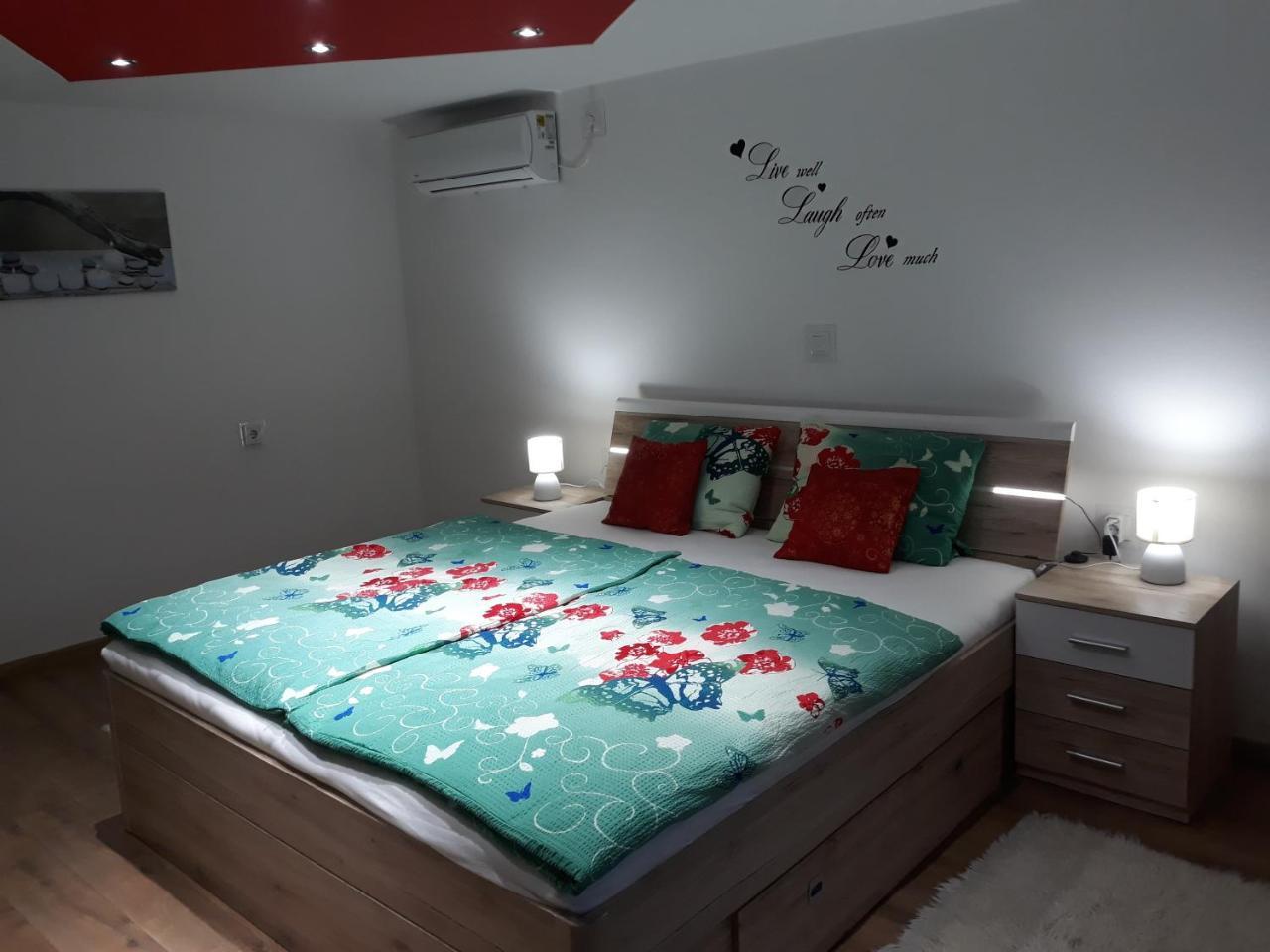 Apartmani Anna Sveti Martin Na Muri Bagian luar foto